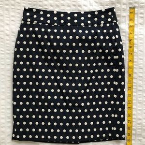 Banana Republic navy skirt with white polka dots